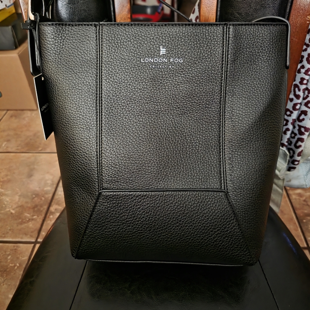 London Fog Textured Black Messenger Bag